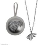 Julgranskula med House Stark-halsband - Game of Thrones 7 Julgranskula med House Stark-halsband - Game of Thrones